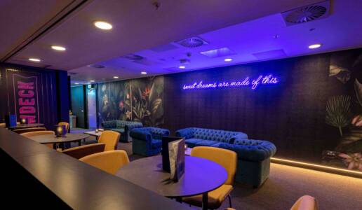 Click here to go to: Showdeck